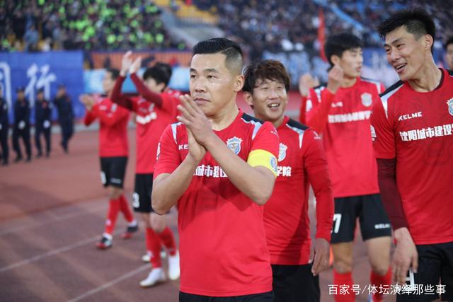 李炎哲22+10新疆加时胜广厦 胡金秋22+12